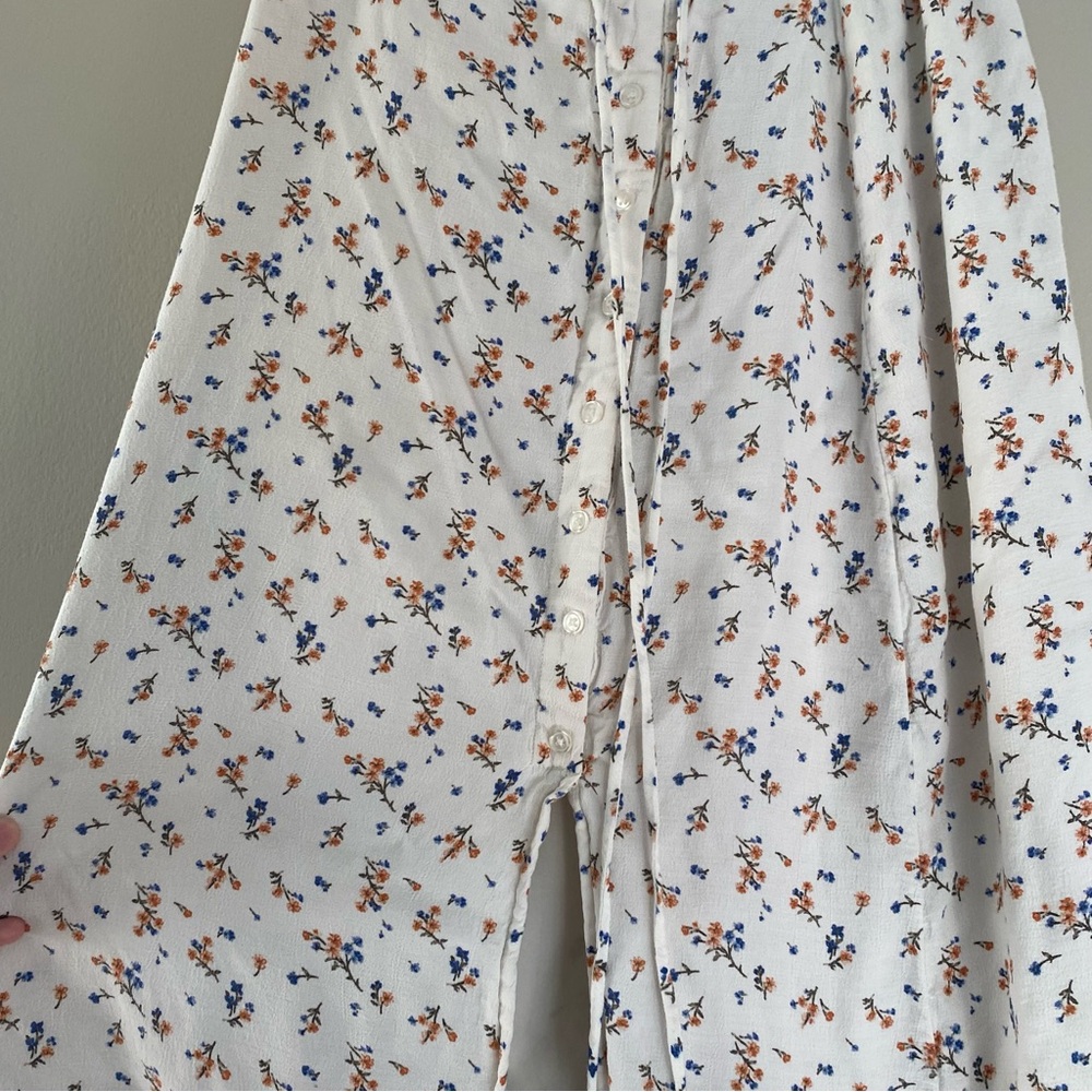 AMERICAN EAGLE Floral Button-Up Silt Midi Skirt Size Medium - Picture 3 of 8